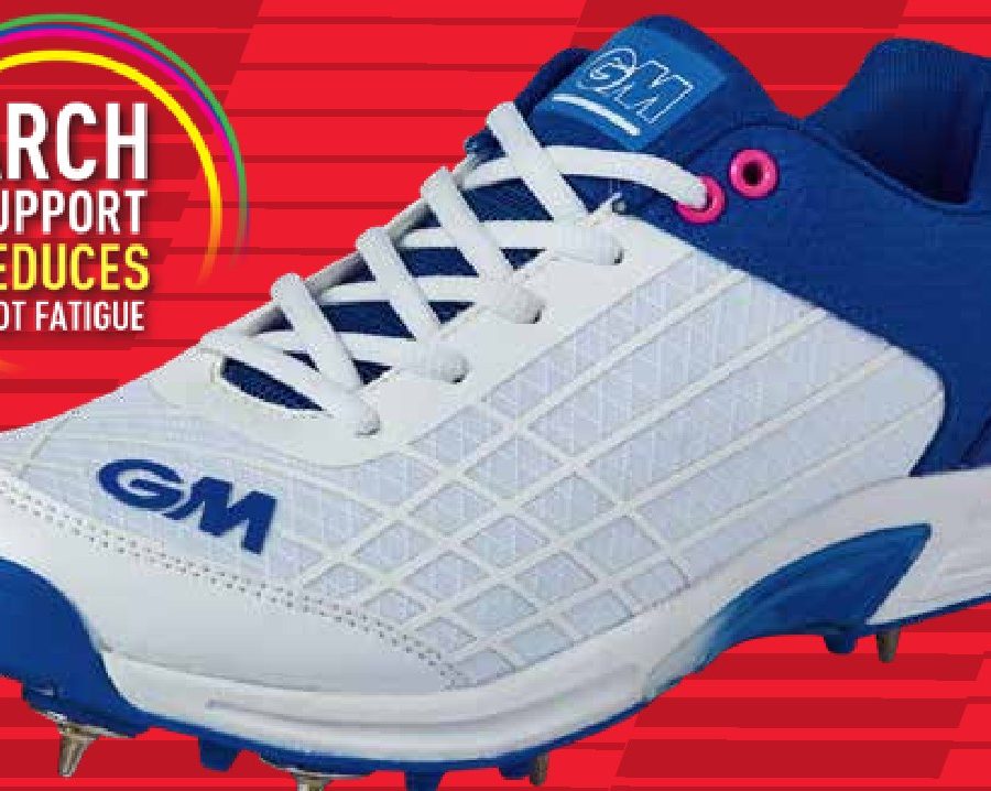 GM Original Junior Spike Cricket Shoes